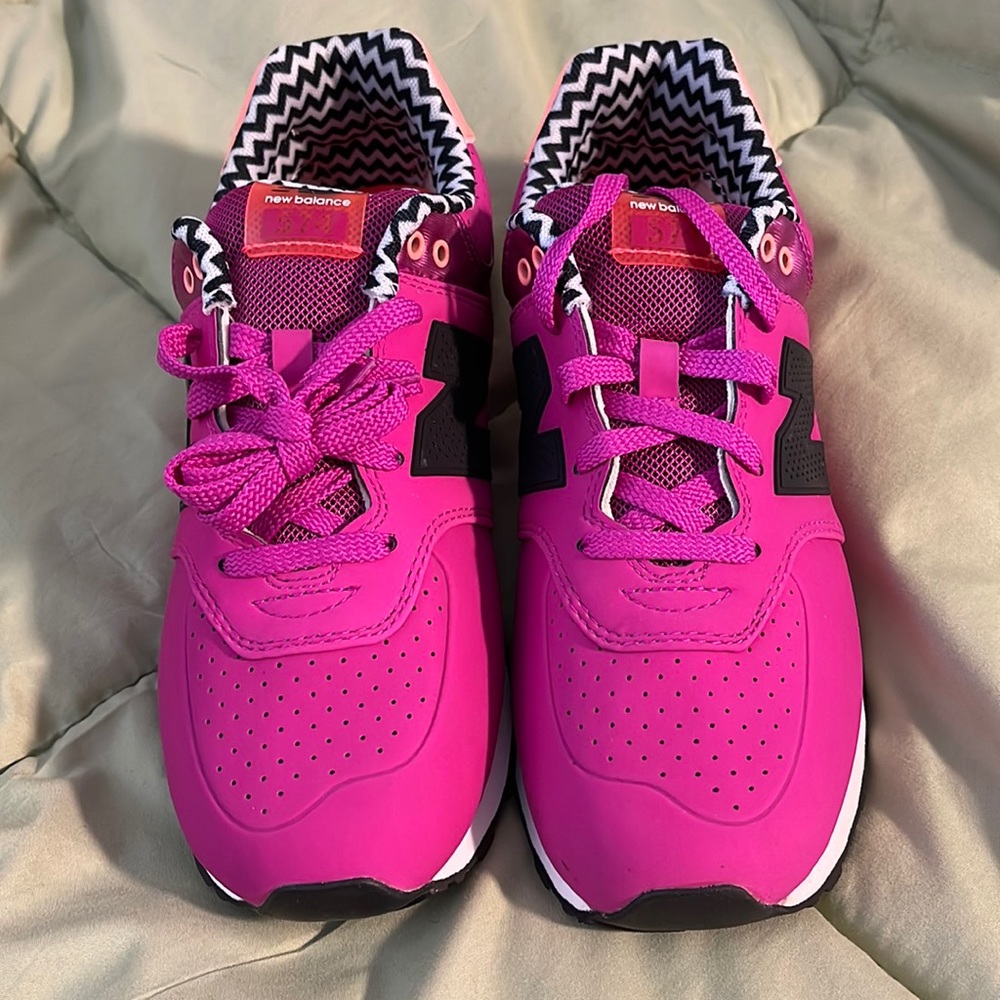 Pink big kids new balance 5.5